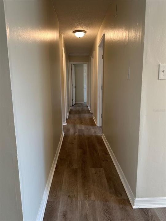 For Rent: $1,900 (4 beds, 2 baths, 1273 Square Feet)