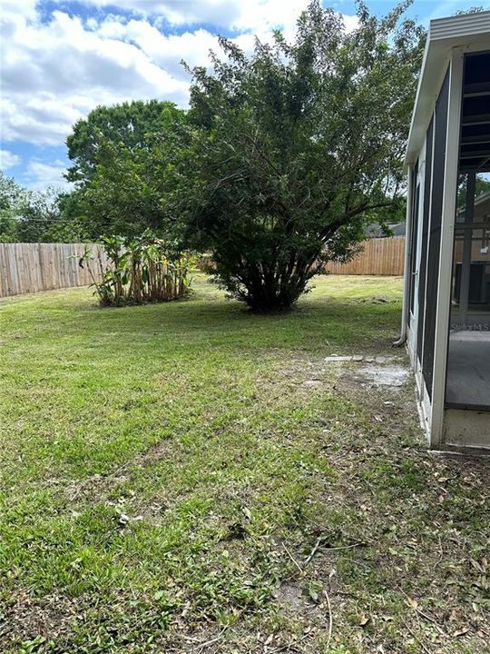For Rent: $1,900 (4 beds, 2 baths, 1273 Square Feet)