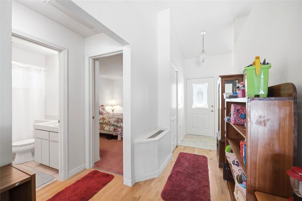 Active With Contract: $334,900 (3 beds, 2 baths, 1180 Square Feet)