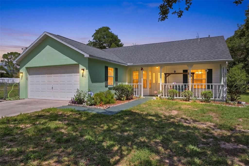 Active With Contract: $334,900 (3 beds, 2 baths, 1180 Square Feet)