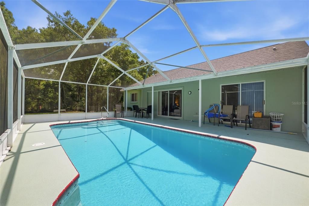 Active With Contract: $334,900 (3 beds, 2 baths, 1180 Square Feet)