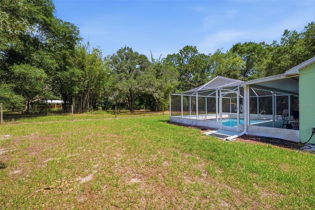 Active With Contract: $334,900 (3 beds, 2 baths, 1180 Square Feet)
