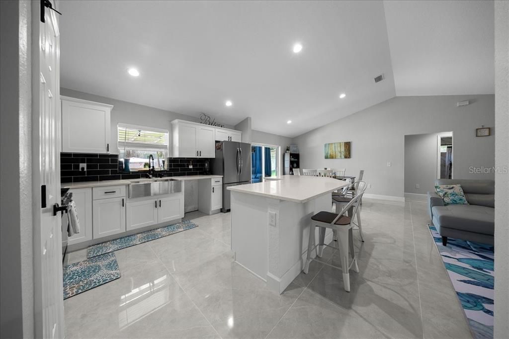 En Venta: $309,000 (3 camas, 2 baños, 1505 Pies cuadrados)