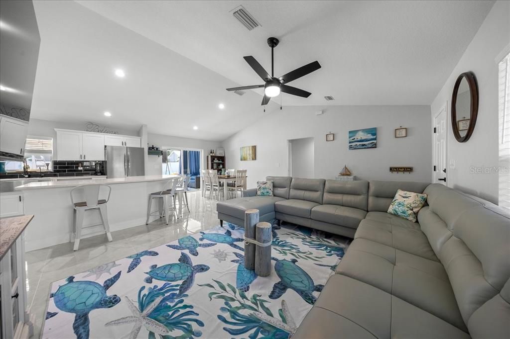 En Venta: $309,000 (3 camas, 2 baños, 1505 Pies cuadrados)