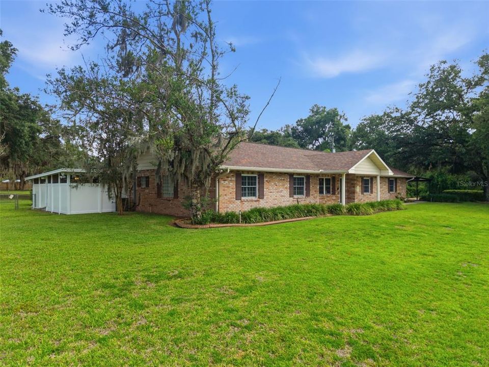 For Sale: $700,000 (4 beds, 3 baths, 2760 Square Feet)
