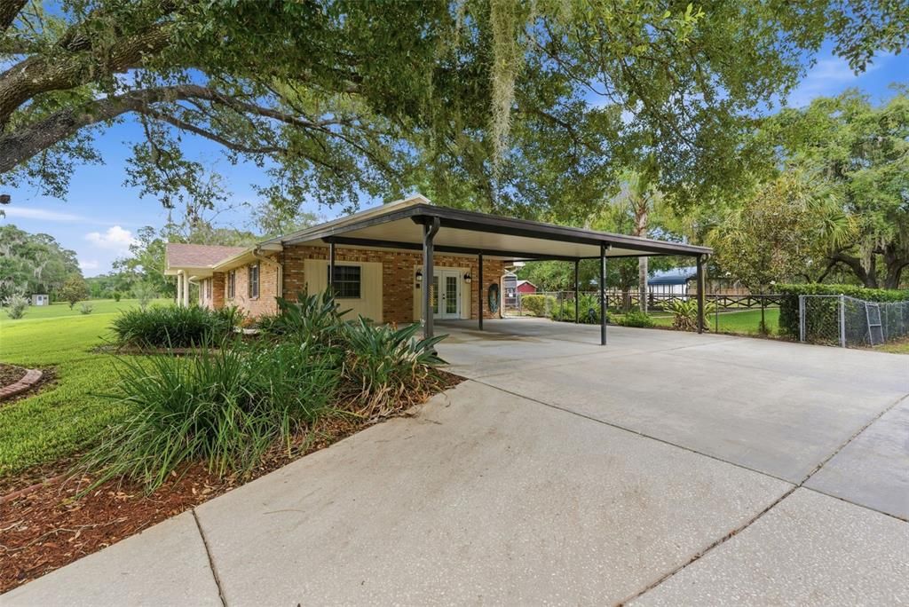 For Sale: $700,000 (4 beds, 3 baths, 2760 Square Feet)