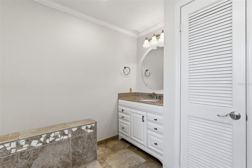 For Sale: $700,000 (4 beds, 3 baths, 2760 Square Feet)