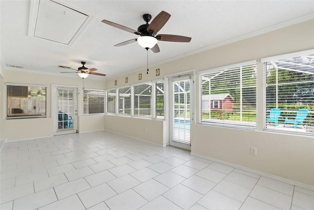 For Sale: $700,000 (4 beds, 3 baths, 2760 Square Feet)