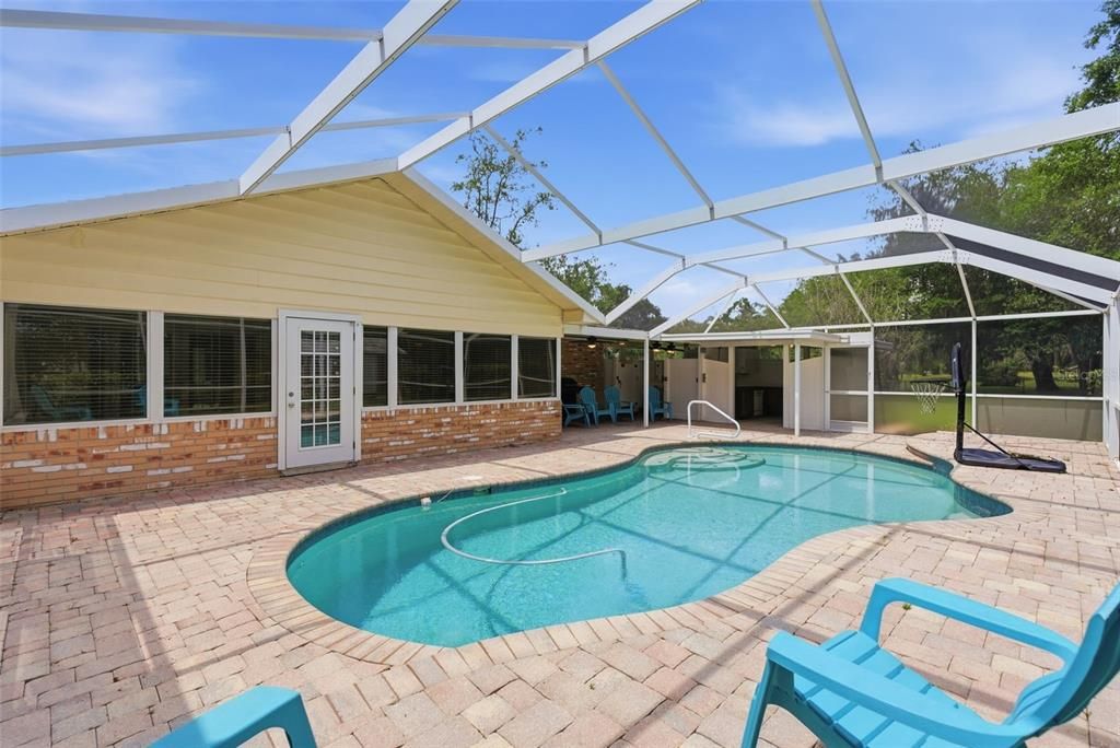 For Sale: $700,000 (4 beds, 3 baths, 2760 Square Feet)