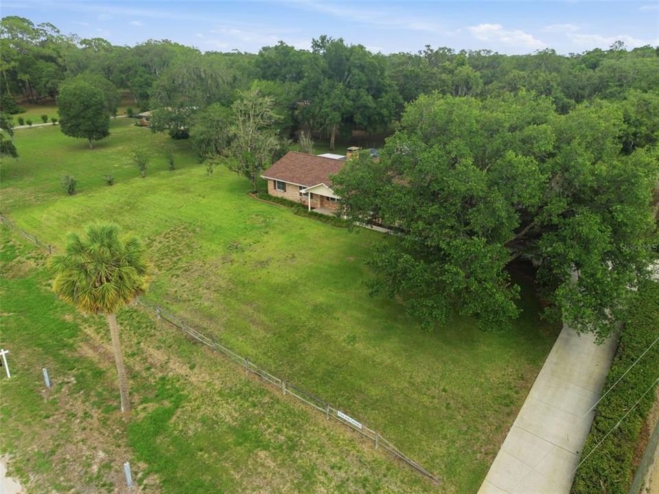 For Sale: $700,000 (4 beds, 3 baths, 2760 Square Feet)