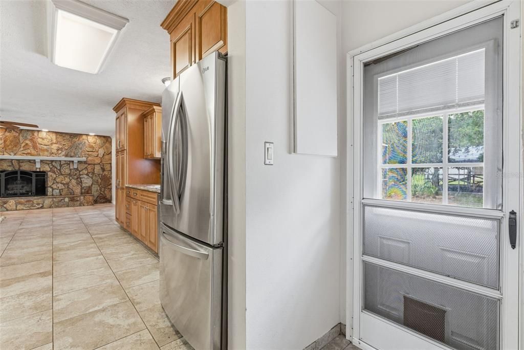 For Sale: $700,000 (4 beds, 3 baths, 2760 Square Feet)