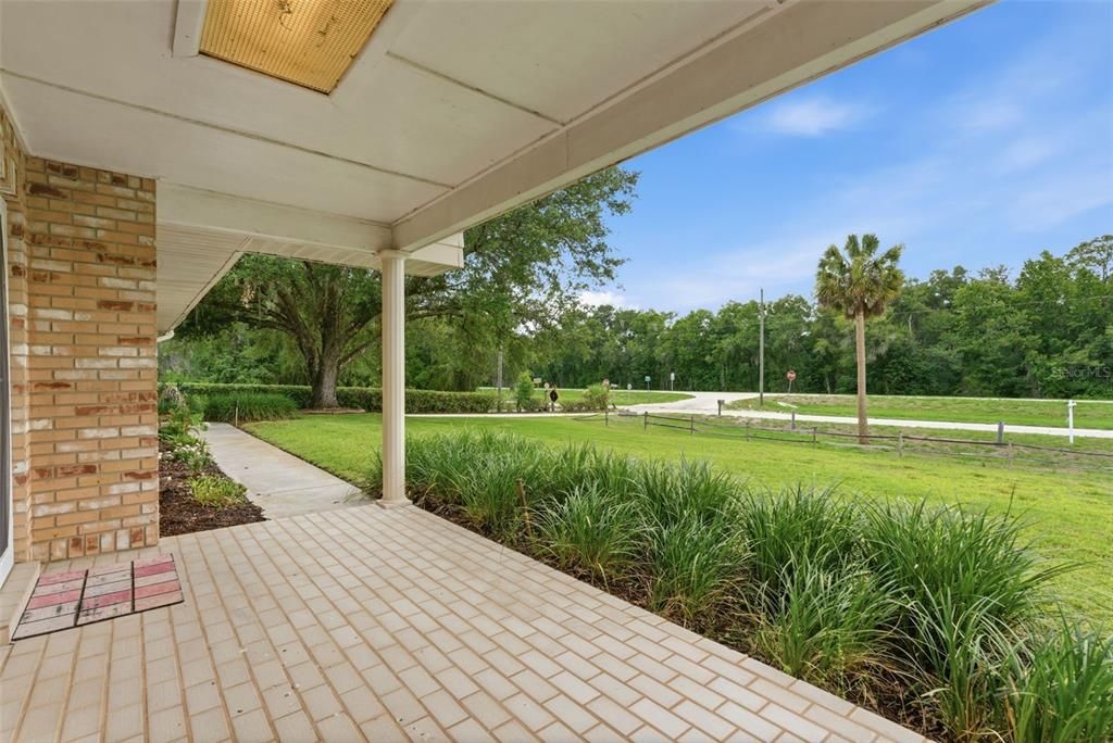 For Sale: $700,000 (4 beds, 3 baths, 2760 Square Feet)