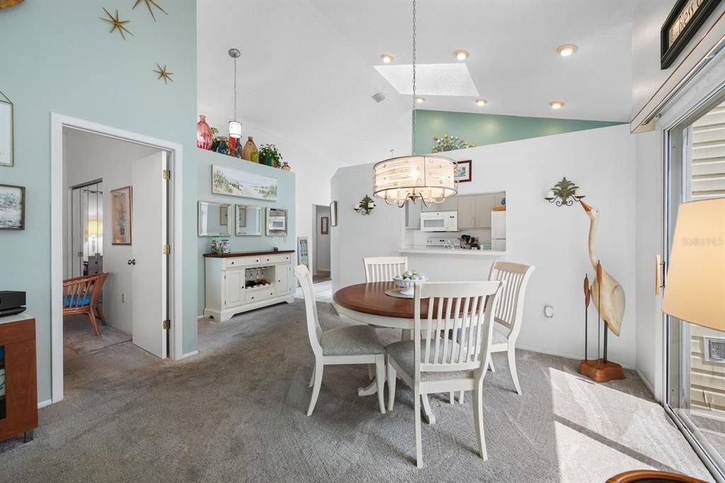 For Sale: $339,900 (3 beds, 2 baths, 1432 Square Feet)