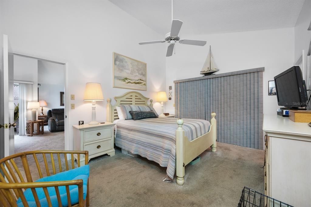 For Sale: $339,900 (3 beds, 2 baths, 1432 Square Feet)