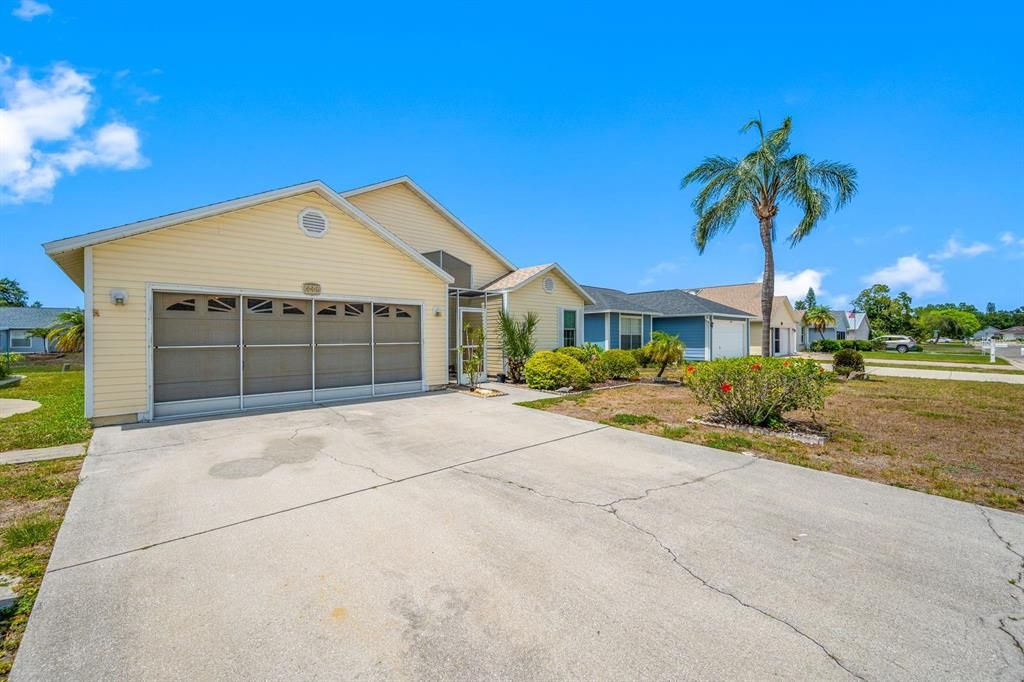 For Sale: $339,900 (3 beds, 2 baths, 1432 Square Feet)