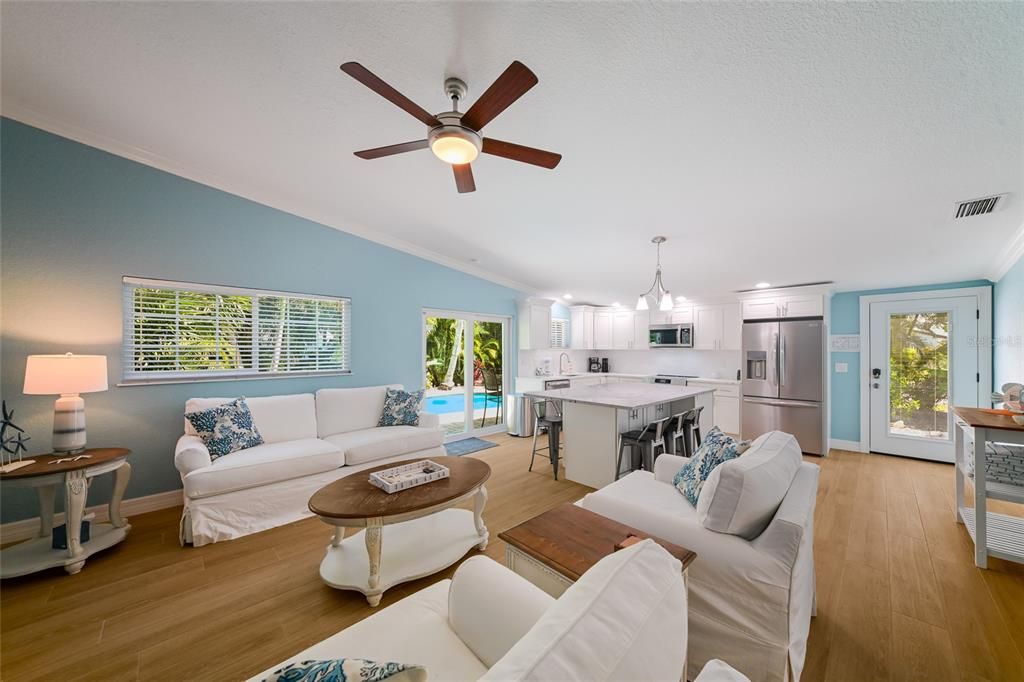 For Sale: $1,100,000 (3 beds, 2 baths, 1262 Square Feet)