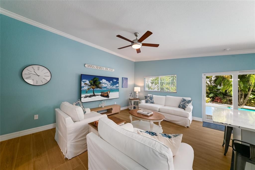 For Sale: $1,100,000 (3 beds, 2 baths, 1262 Square Feet)