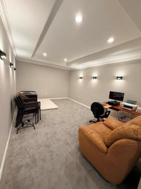 En Venta: $695,000 (3 camas, 2 baños, 2535 Pies cuadrados)