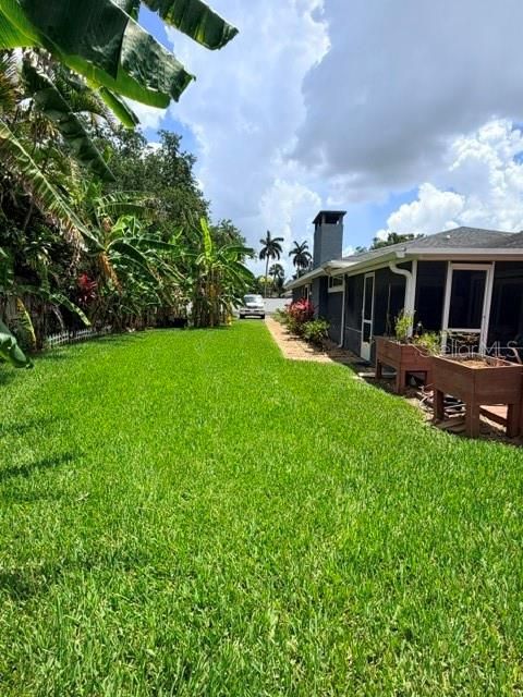 En Venta: $695,000 (3 camas, 2 baños, 2535 Pies cuadrados)