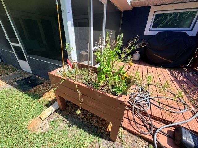 En Venta: $695,000 (3 camas, 2 baños, 2535 Pies cuadrados)