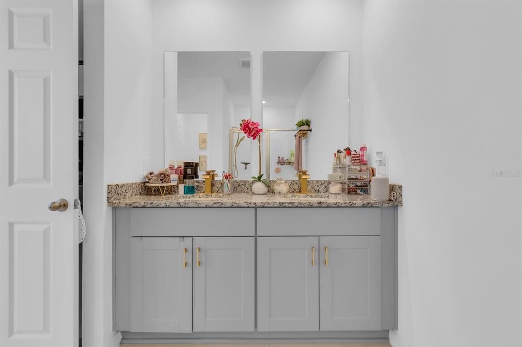 For Sale: $417,500 (3 beds, 2 baths, 1680 Square Feet)