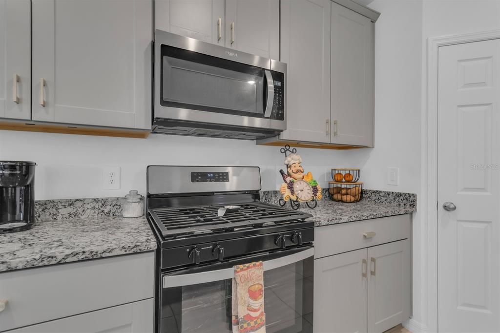 For Sale: $417,500 (3 beds, 2 baths, 1680 Square Feet)
