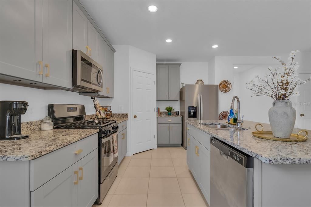 For Sale: $417,500 (3 beds, 2 baths, 1680 Square Feet)