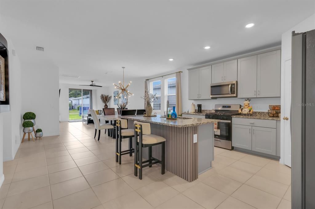 For Sale: $417,500 (3 beds, 2 baths, 1680 Square Feet)