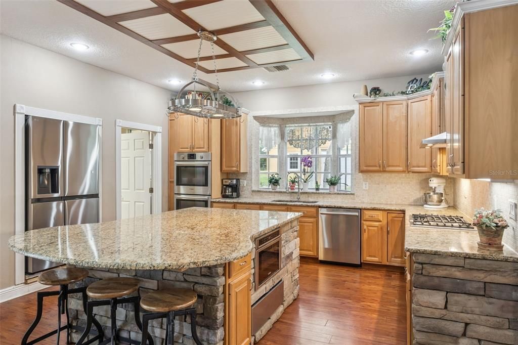 For Sale: $839,000 (4 beds, 2 baths, 3299 Square Feet)