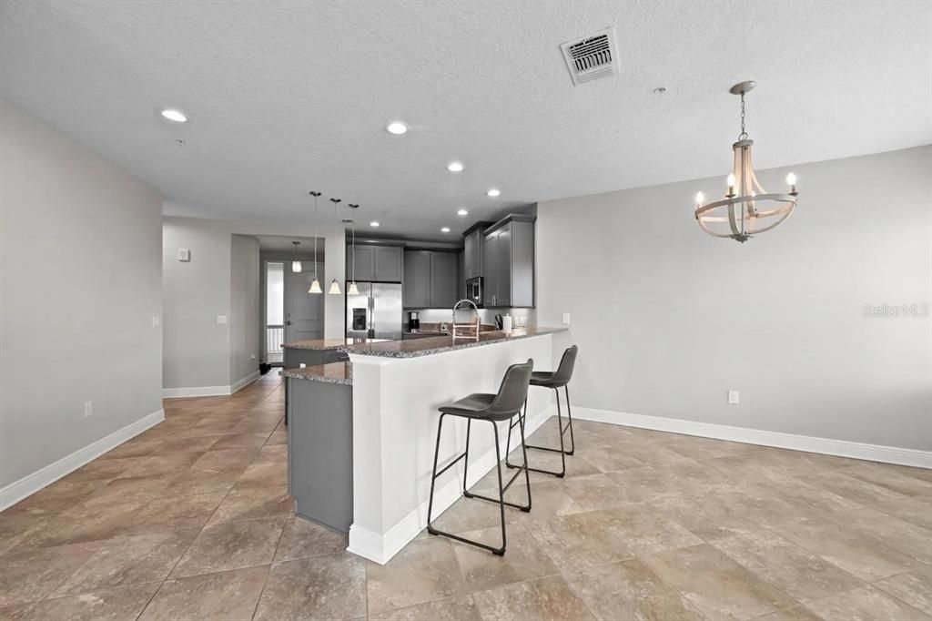 En Venta: $395,000 (2 camas, 2 baños, 1650 Pies cuadrados)
