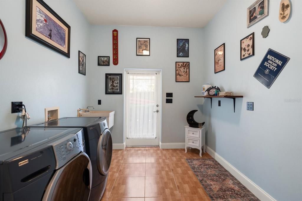 For Sale: $849,000 (4 beds, 3 baths, 3023 Square Feet)