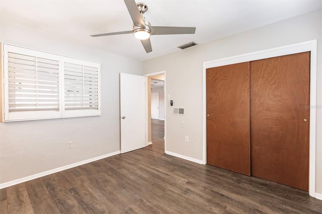 For Rent: $2,500 (2 beds, 1 baths, 955 Square Feet)