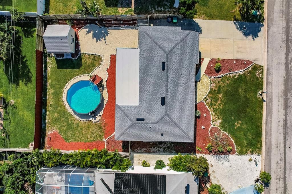 For Rent: $2,500 (2 beds, 1 baths, 955 Square Feet)