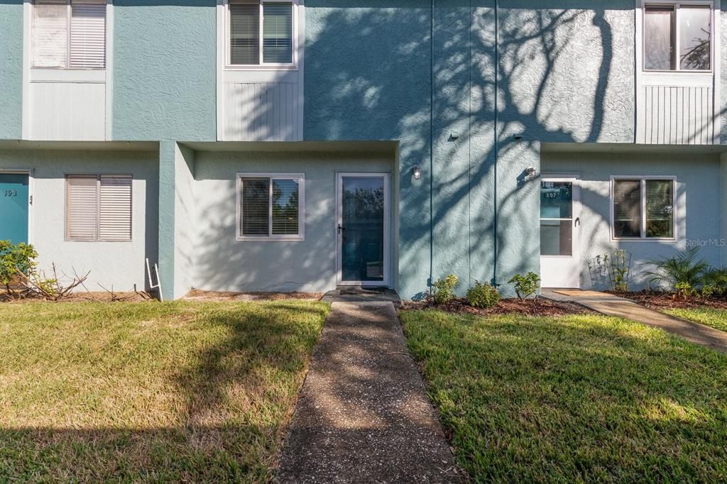 Activo con contrato: $139,900 (2 camas, 1 baños, 990 Pies cuadrados)