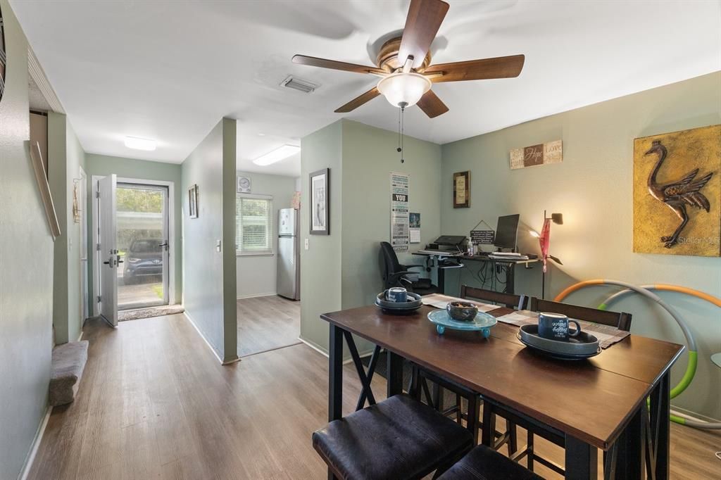 Activo con contrato: $139,900 (2 camas, 1 baños, 990 Pies cuadrados)