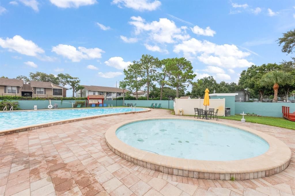 Activo con contrato: $139,900 (2 camas, 1 baños, 990 Pies cuadrados)
