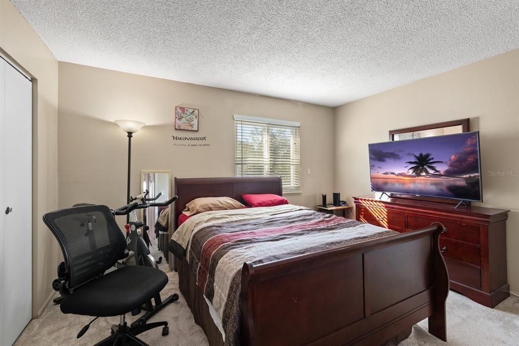 Activo con contrato: $139,900 (2 camas, 1 baños, 990 Pies cuadrados)