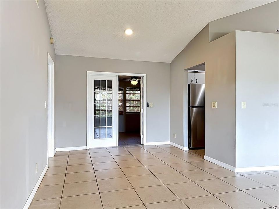 En Venta: $329,900 (3 camas, 2 baños, 1997 Pies cuadrados)