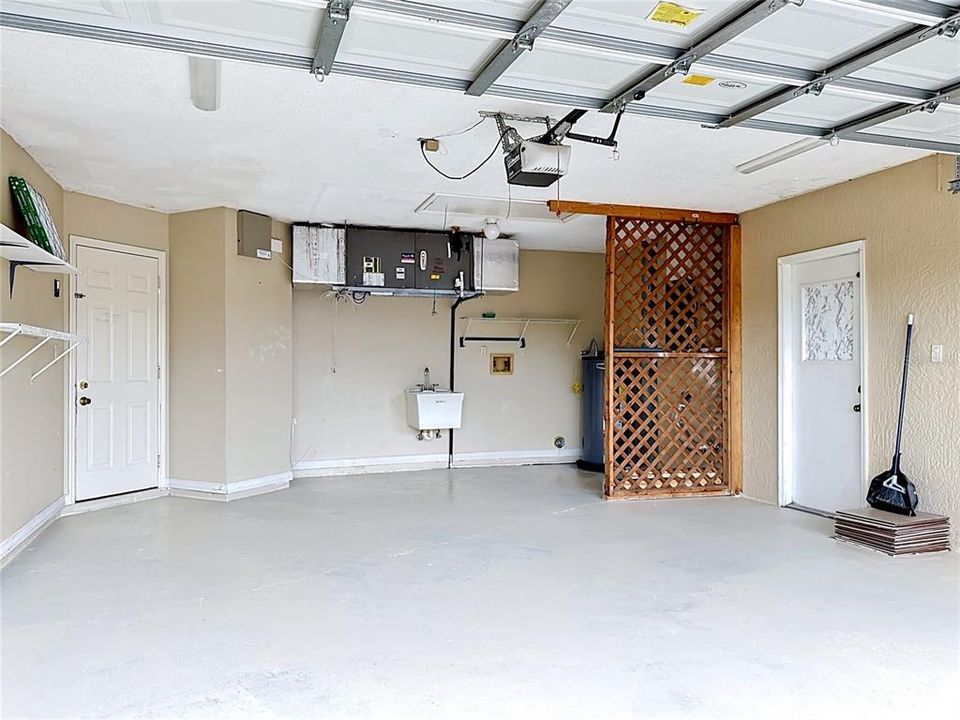 En Venta: $329,900 (3 camas, 2 baños, 1997 Pies cuadrados)