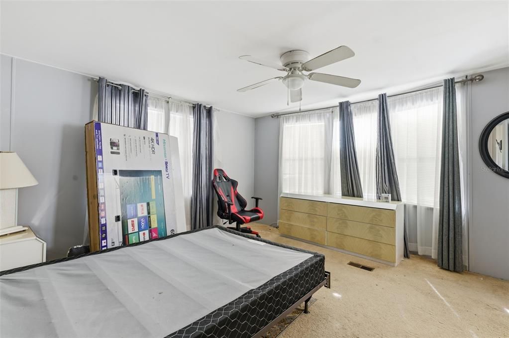 En Venta: $195,900 (3 camas, 2 baños, 1568 Pies cuadrados)