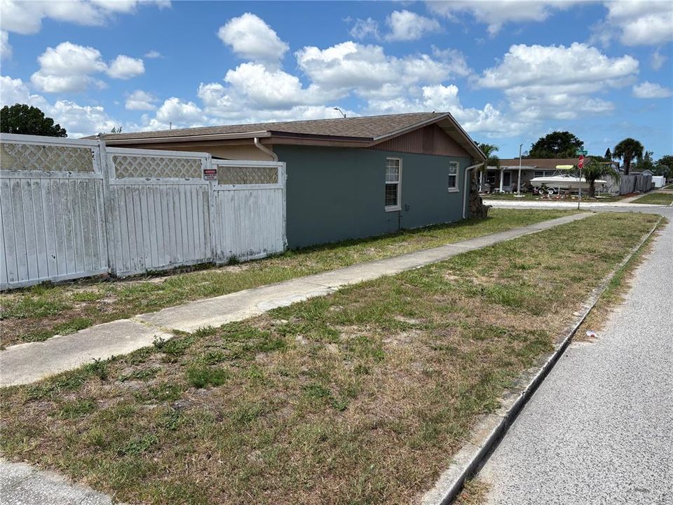 For Sale: $315,000 (3 beds, 2 baths, 1873 Square Feet)
