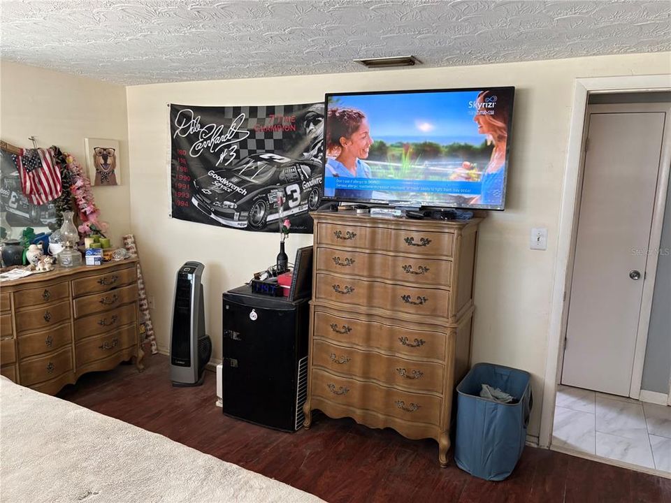 For Sale: $315,000 (3 beds, 2 baths, 1873 Square Feet)