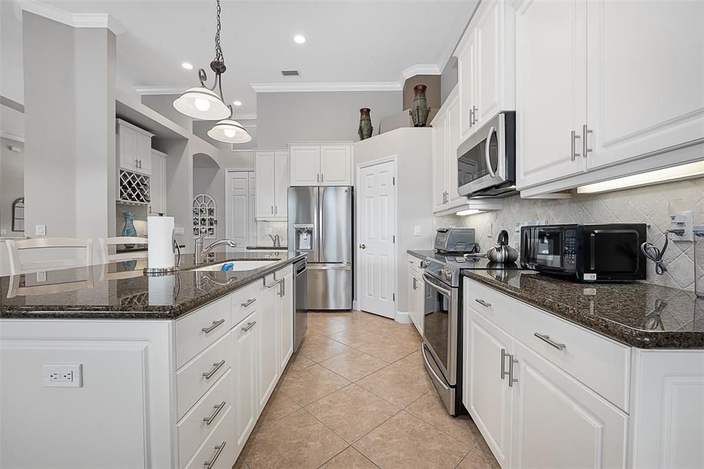 Active With Contract: $750,000 (4 beds, 3 baths, 2619 Square Feet)