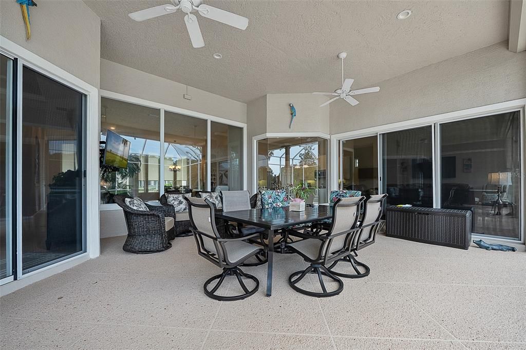 Active With Contract: $750,000 (4 beds, 3 baths, 2619 Square Feet)