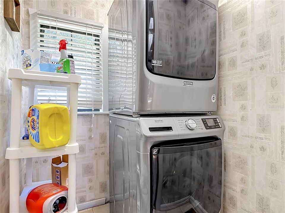 For Sale: $389,000 (4 beds, 3 baths, 2306 Square Feet)