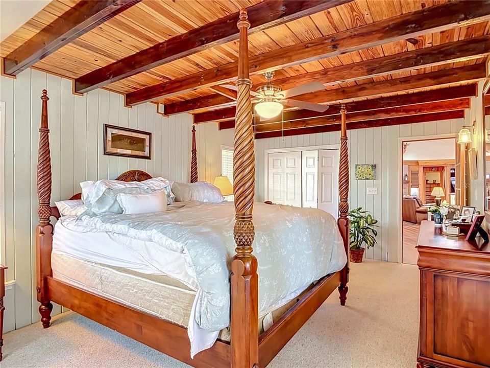 For Sale: $389,000 (4 beds, 3 baths, 2306 Square Feet)