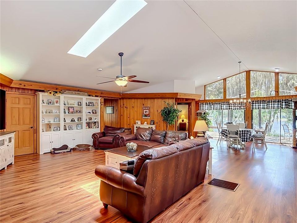 For Sale: $389,000 (4 beds, 3 baths, 2306 Square Feet)