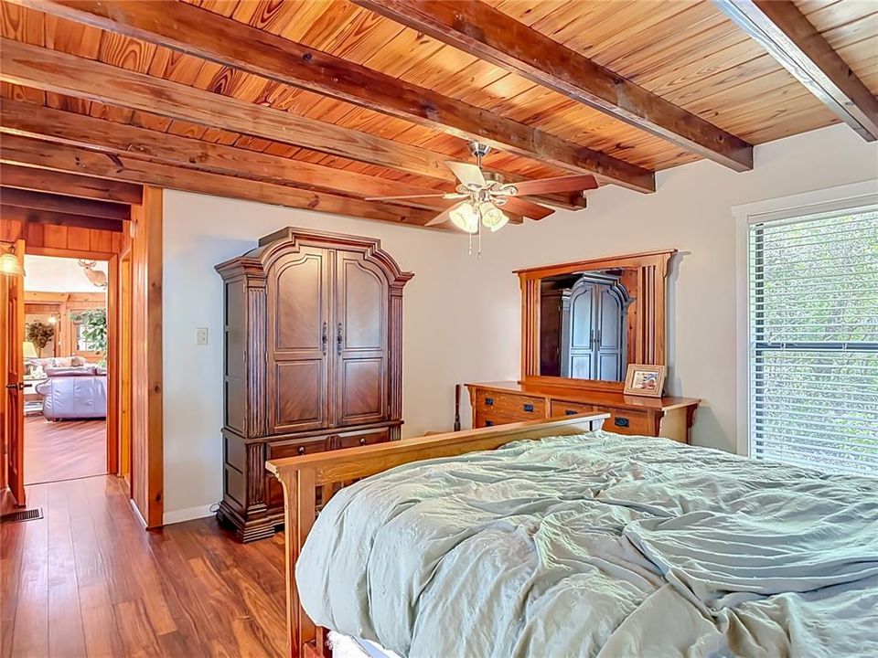 For Sale: $389,000 (4 beds, 3 baths, 2306 Square Feet)