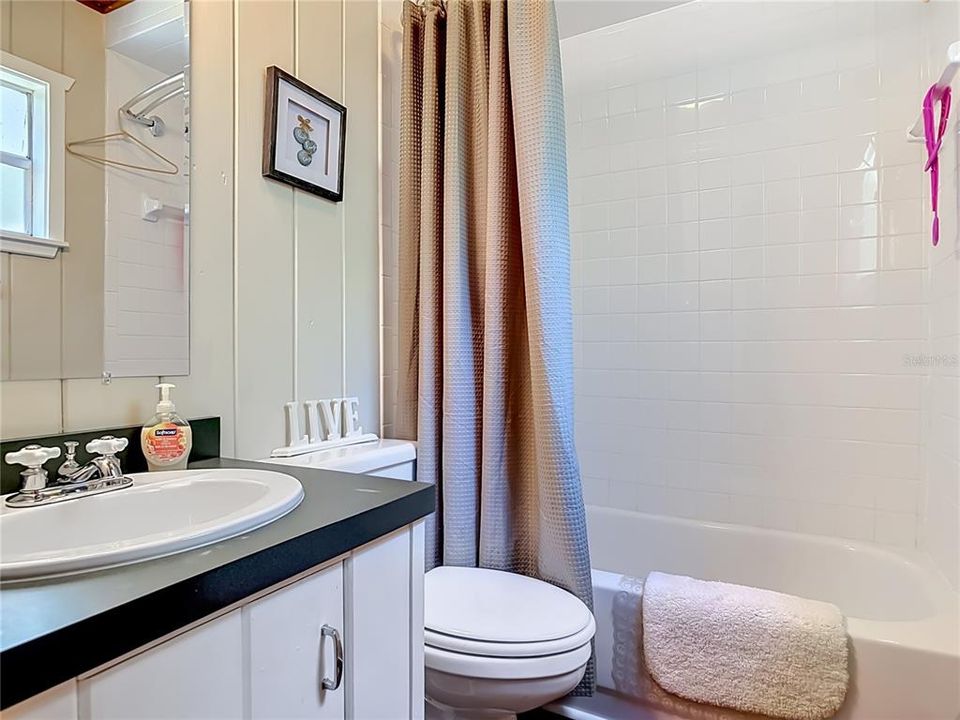 For Sale: $389,000 (4 beds, 3 baths, 2306 Square Feet)