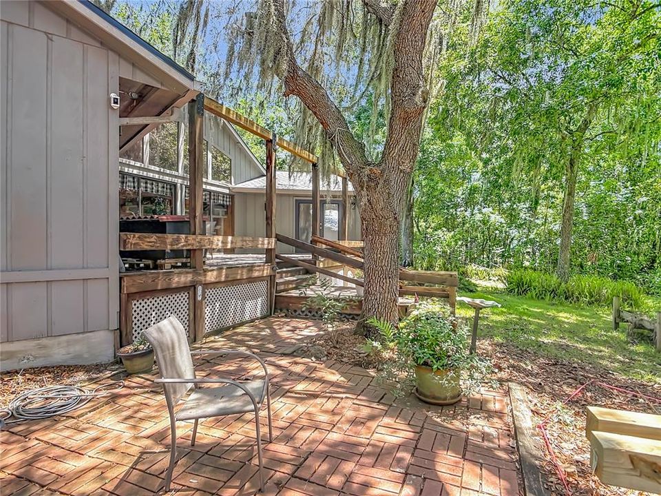 For Sale: $389,000 (4 beds, 3 baths, 2306 Square Feet)